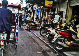 6. rickshaw view of Old Market