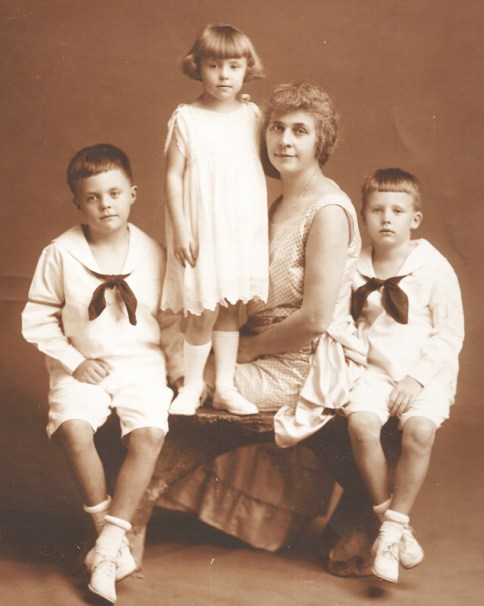 John, Edith,Emma,Louis-circa 1924-small